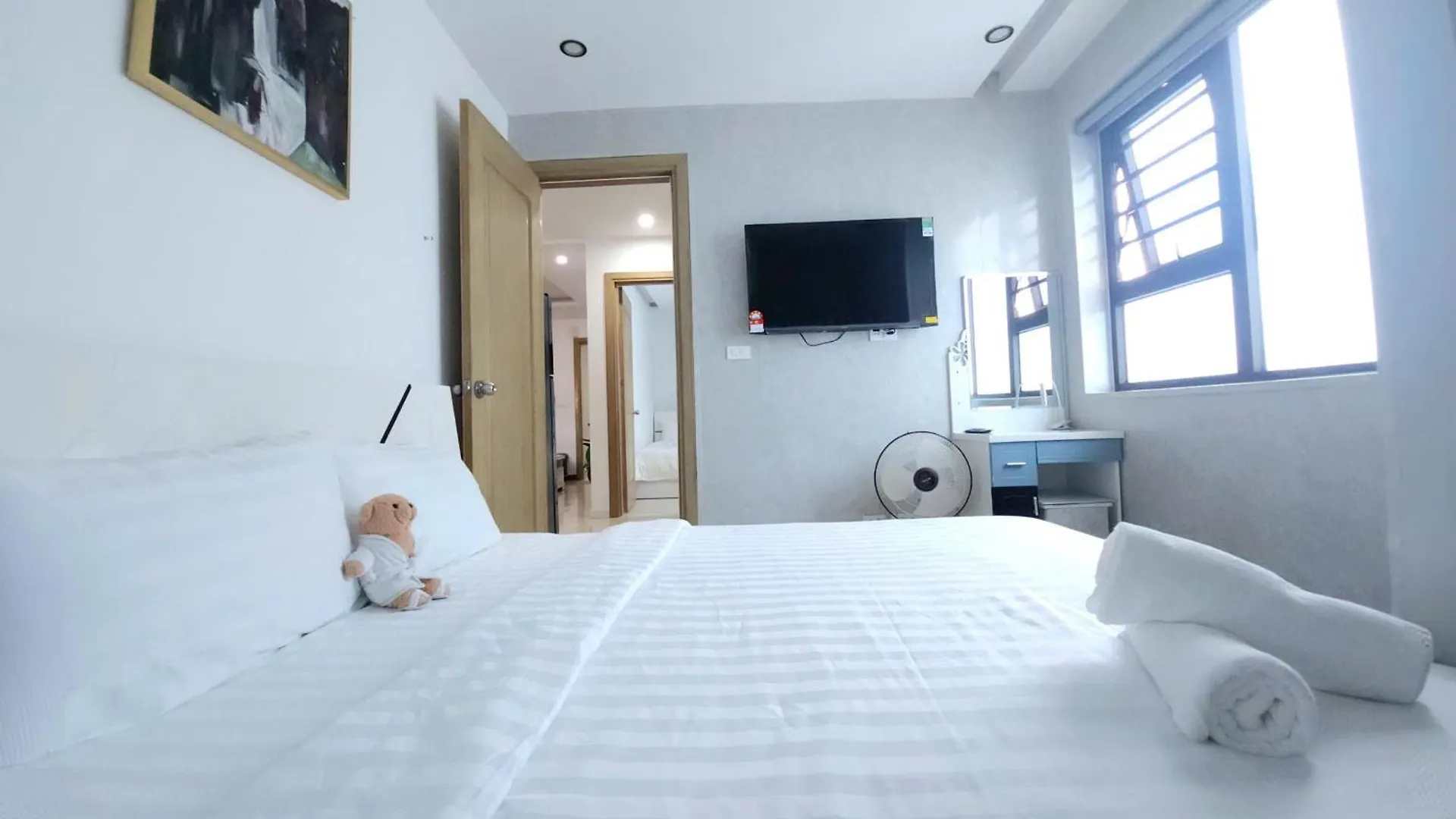 2 Bedroom Rooftop My Khe Beachfront An Thuong Area Da Nang 0*,