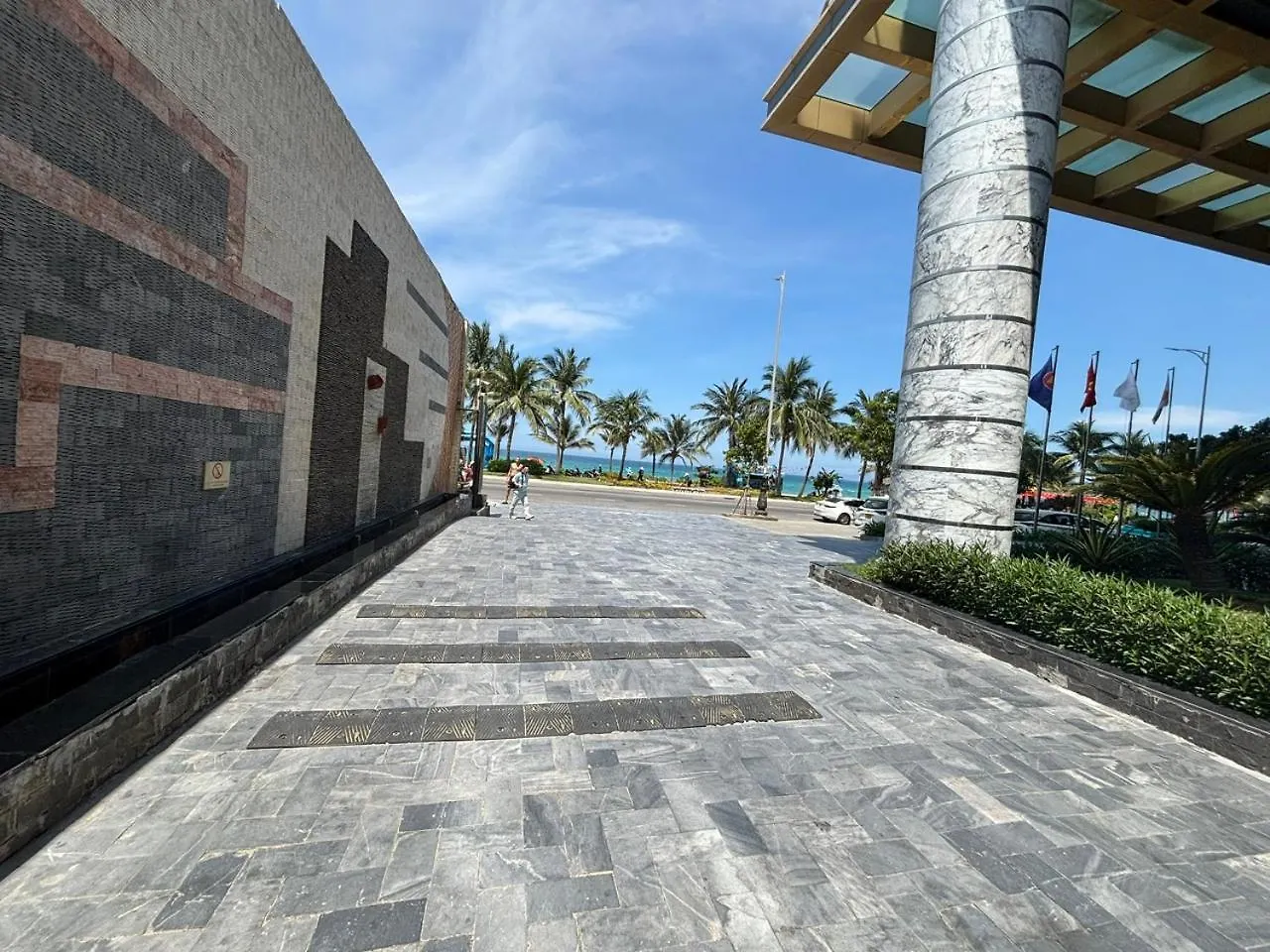 Apartment 2 Bedroom Rooftop My Khe Beachfront An Thuong Area Da Nang